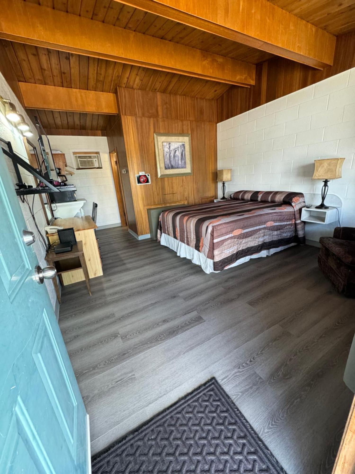 Ace Crown Motel Medicine Hat Exteriér fotografie