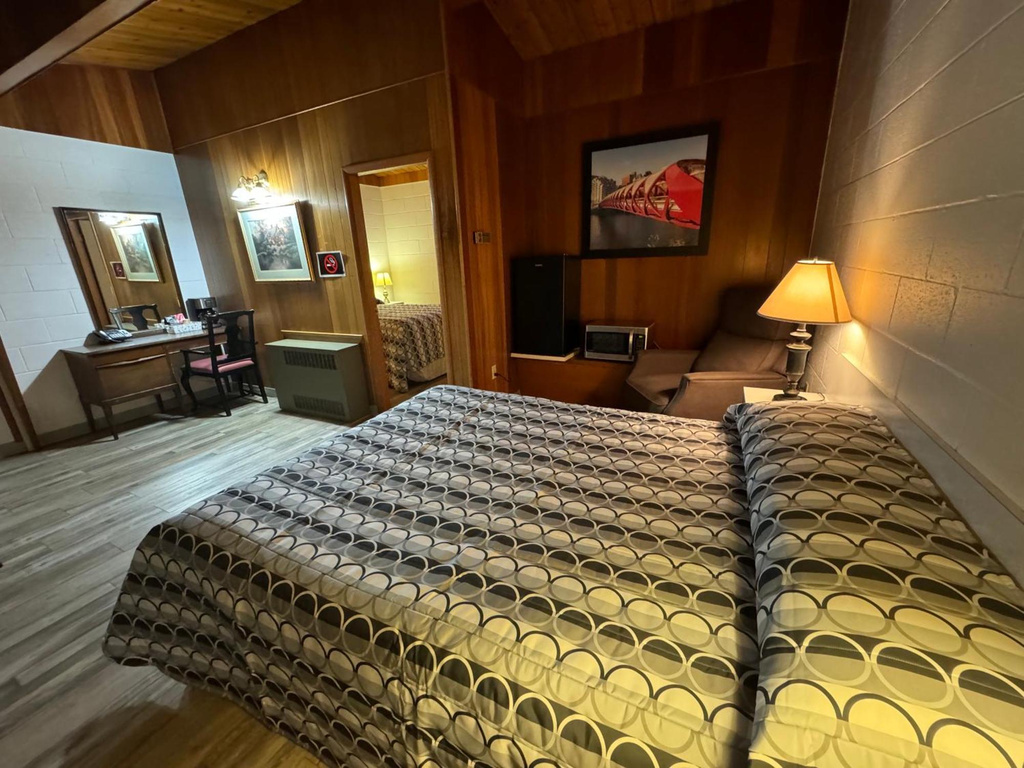 Ace Crown Motel Medicine Hat Exteriér fotografie