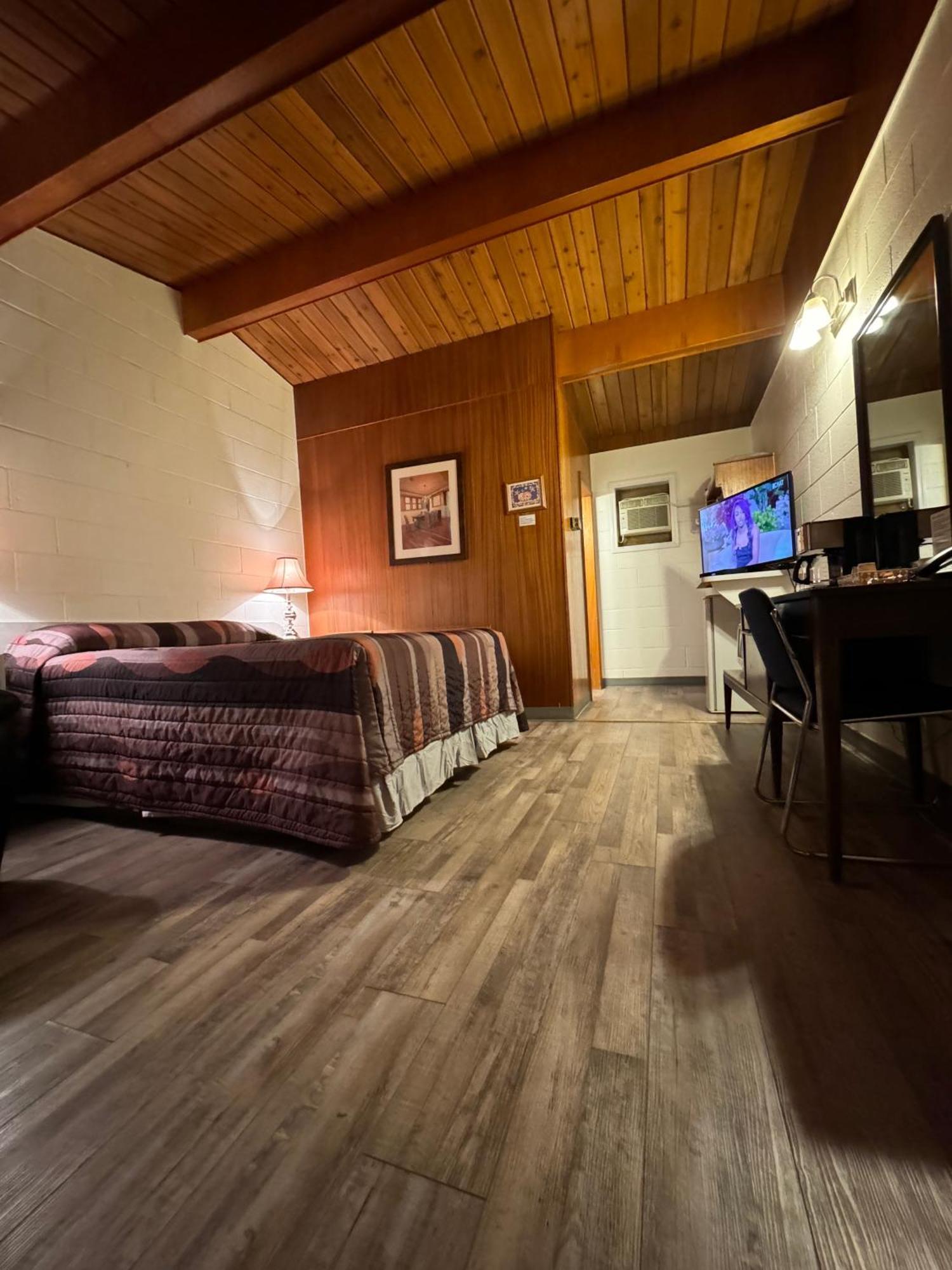 Ace Crown Motel Medicine Hat Exteriér fotografie