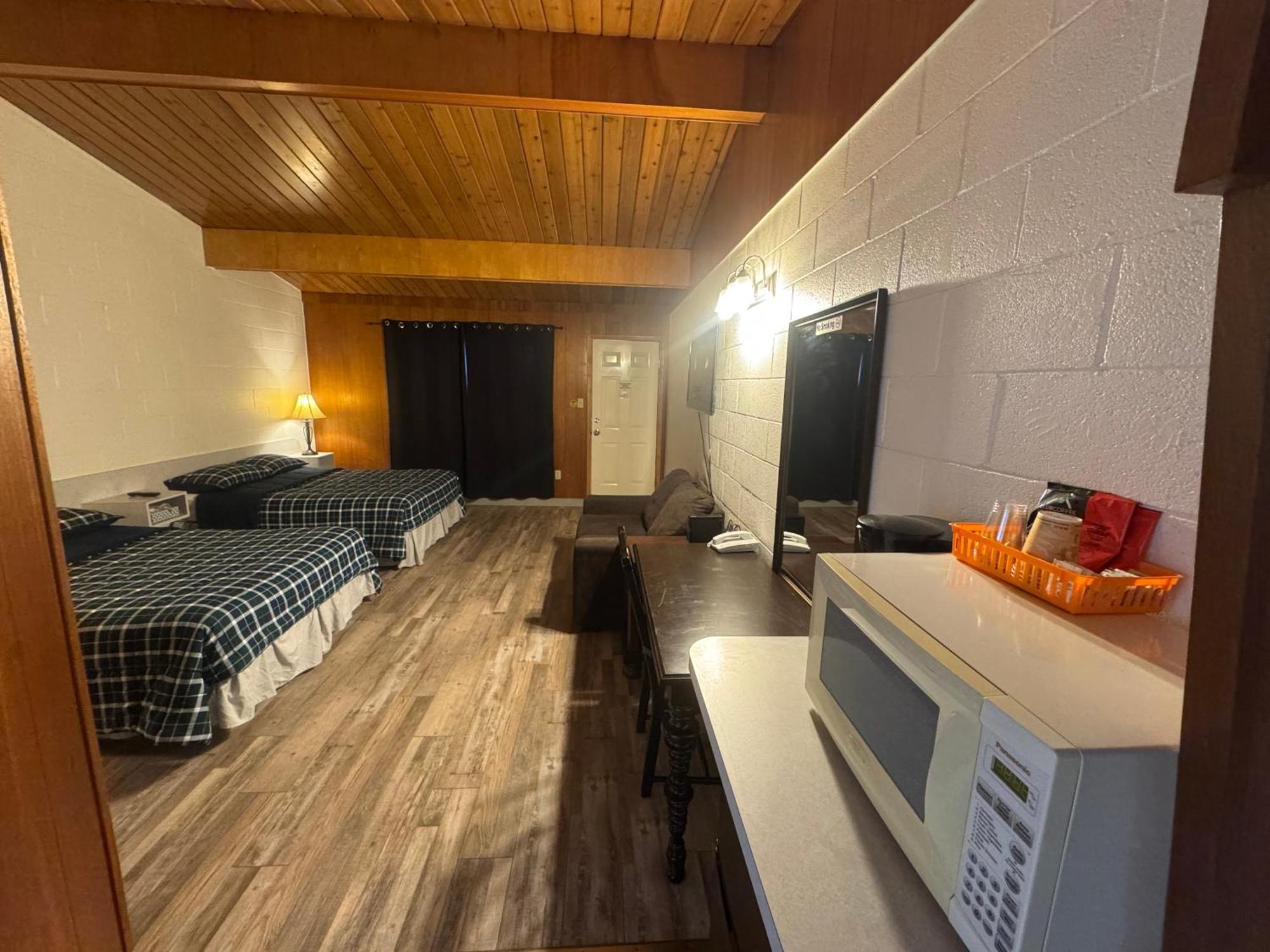 Ace Crown Motel Medicine Hat Exteriér fotografie