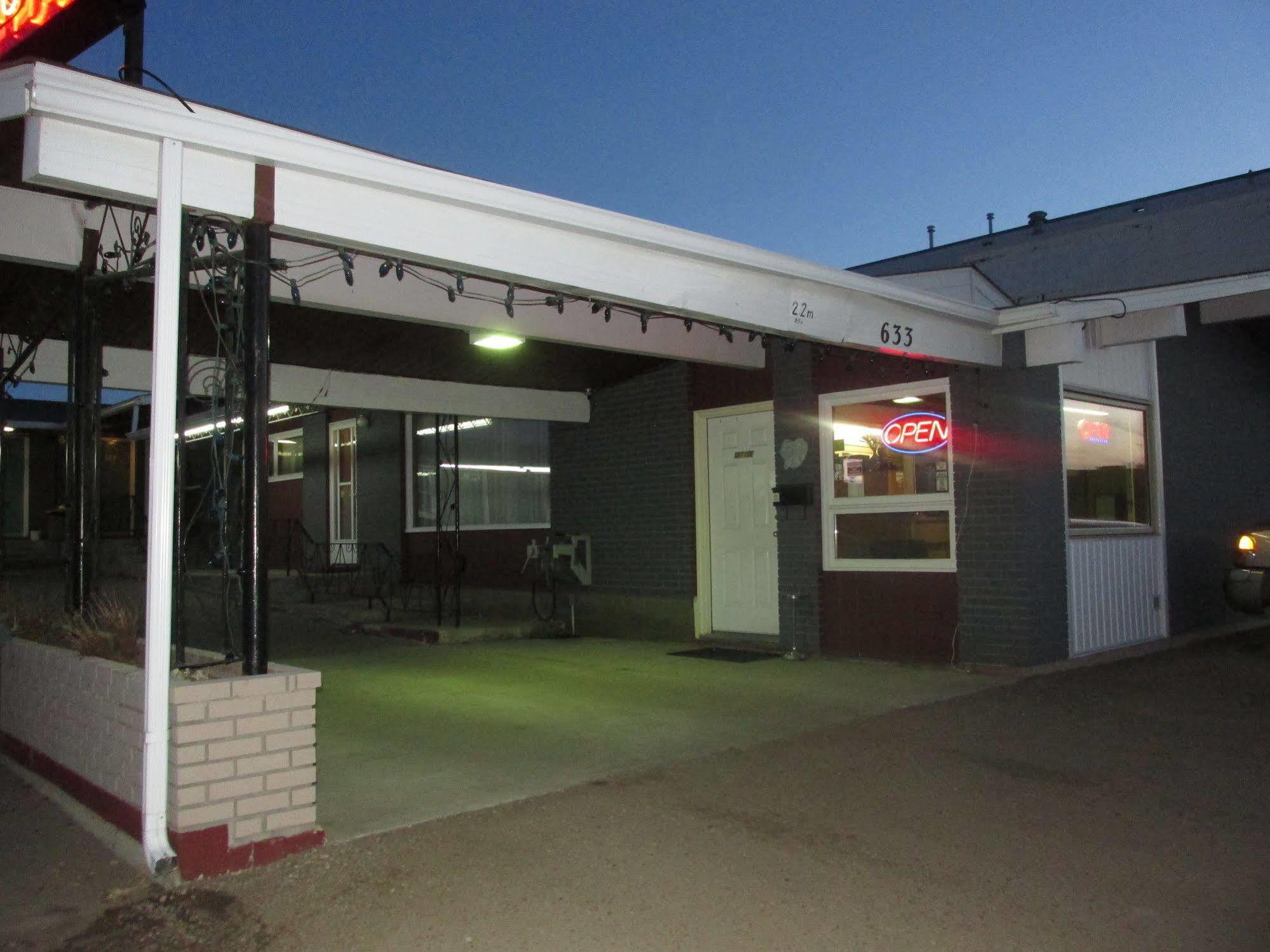 Ace Crown Motel Medicine Hat Exteriér fotografie
